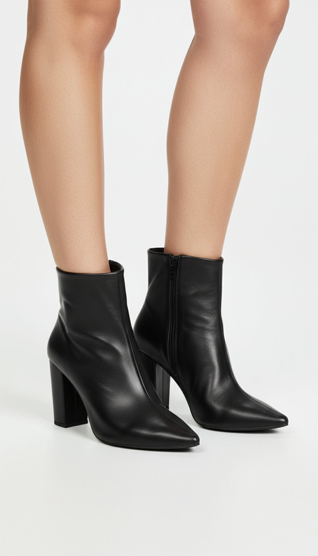 Bota de Cano Curto Preta com Salto de 9 cm