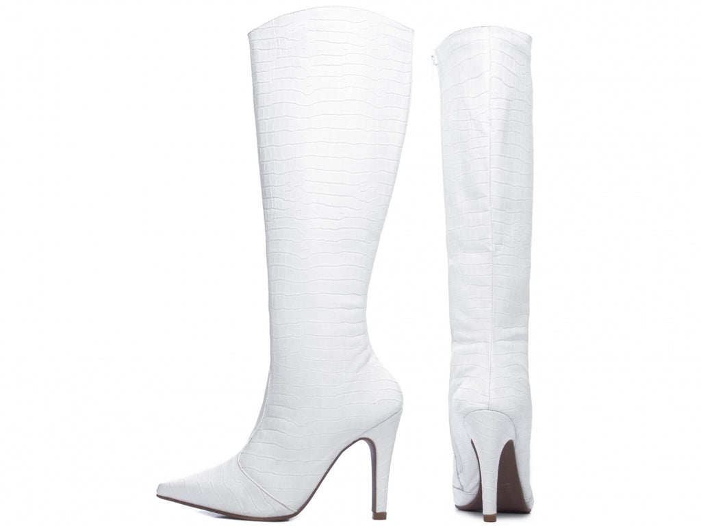 Bota Bico Fino Branca Croco com Salto de 10 cm