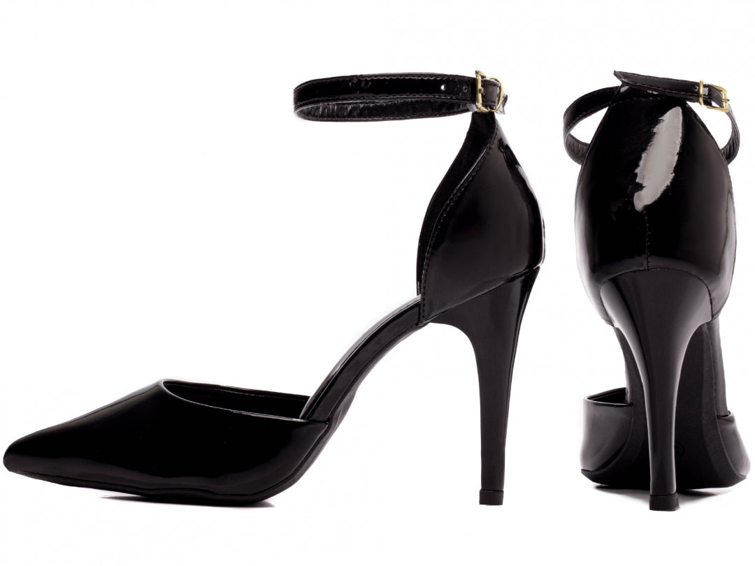 Scarpin Verniz Preto com Fivela Dourada